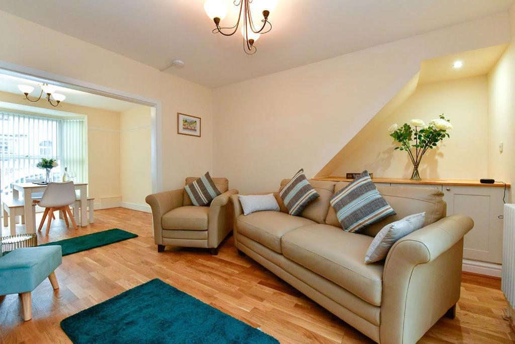Just Stay Wales - Castle Square Cottage, Mumbles Bagian luar foto