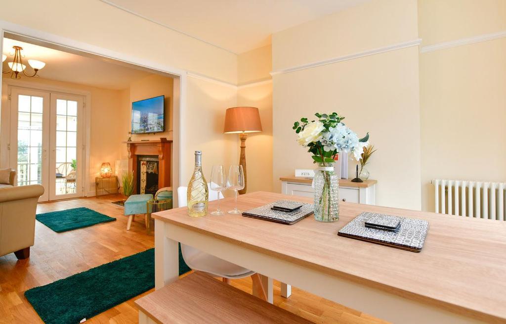 Just Stay Wales - Castle Square Cottage, Mumbles Bagian luar foto
