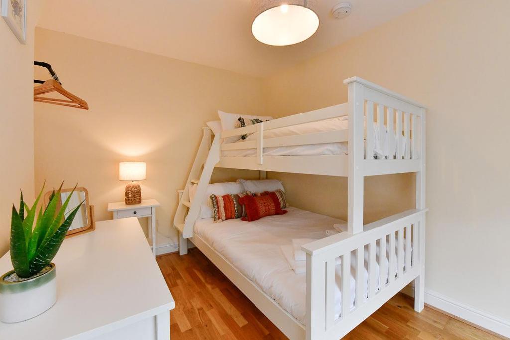 Just Stay Wales - Castle Square Cottage, Mumbles Bagian luar foto