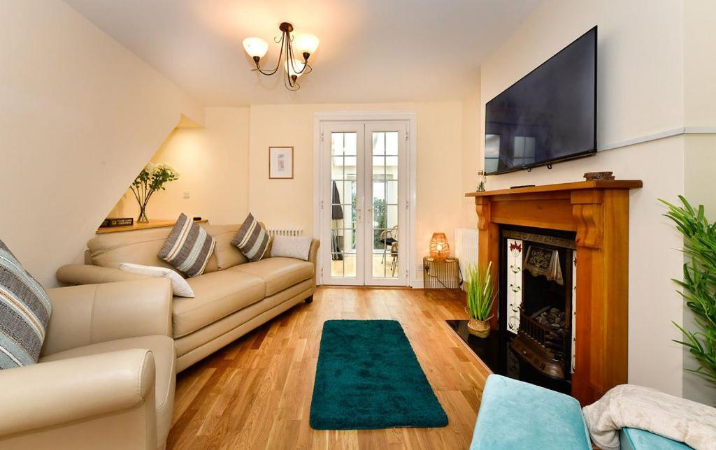 Just Stay Wales - Castle Square Cottage, Mumbles Bagian luar foto