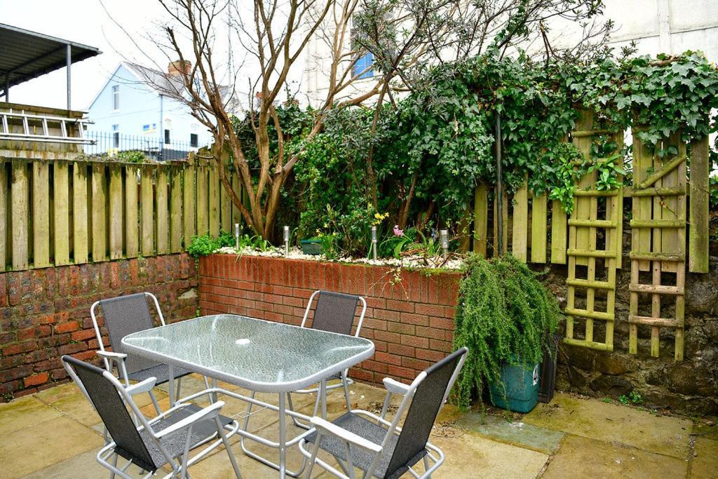 Just Stay Wales - Castle Square Cottage, Mumbles Bagian luar foto